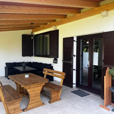 Active Chillax Oasis Apartments Ankaran Exterior photo